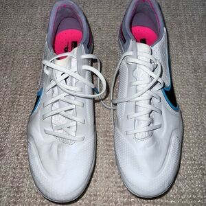 Used White Nike Tiempos. US Size 8 Women’s.